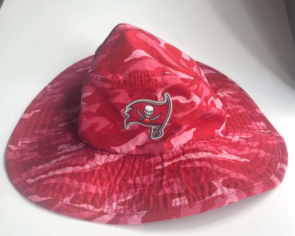 Tampa Bay Buccaneers FOCO Red Camouflage Boonie Bucket Hat
